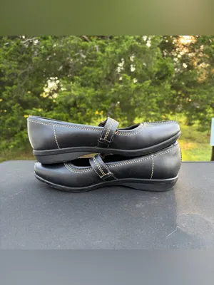 Clarks Black Mary Jane Flats with Contrast Stitching Sz 9.5 thumbnail 4