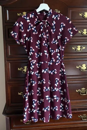 Banana Republic floral dress size 2 Petite thumbnail 1