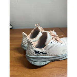 Altra FWD Experience Women Sz 7 W AL0A82CJ110 White Peach Running Shoes Sneakers thumbnail 5