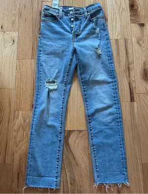Levi’s Wedgie Straight High Rise Blue Jeans with Frayed Hem thumbnail 1