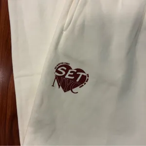 Set Active NY Merch New York Exclusive White Sweatpants Joggers NWT Size S thumbnail 2