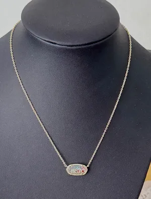 Kendra Scott Elisa USA Gold Short Pendant Necklace thumbnail 1
