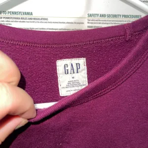 GAP Men's Crewneck Sweatshirt in Purple and Yellow Sz Medium thumbnail 3