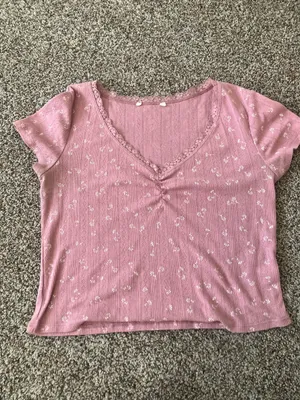 Floral top thumbnail 1