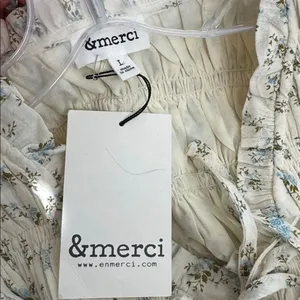&Merci Sleeveless Smocked Top Dusty Blue Floral L NWT thumbnail 5