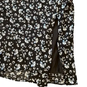 Commense Women’s Medium Navy‎ Blue Floral Sleeveless MIDI Dress Tie Strap NWT thumbnail 4