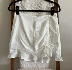 NWT Sadie & Sage White Textured Bonita Mini Skirt thumbnail 1