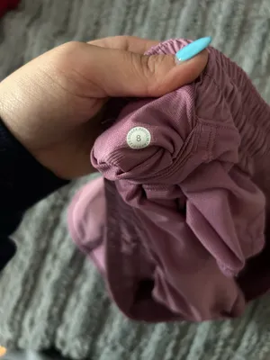 Lululemon Shorts Hotty Hot Low-Rise 4" thumbnail 4