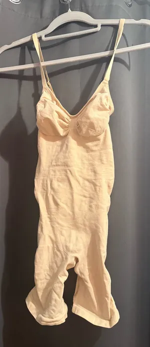 SKIMS BBL Shapewear thumbnail 1