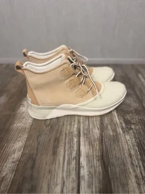 Sorel Women's Tan and White Waterproof Platform Ankle Boot Size 10.5 thumbnail 9
