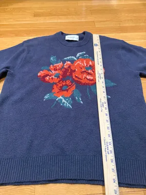 Abercrombie & Fitch crew neck floral soft A&F sweater size large . thumbnail 3