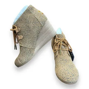 Toms Desert Ankle Lace Up Brown Suede Cheetah Leopard Wedge Boots Women's Sz 8.5 thumbnail 4
