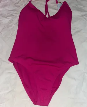 NWT Shade & Shore Hot Pink Ribbed One Piece Swimsuit - Size Medium thumbnail 1