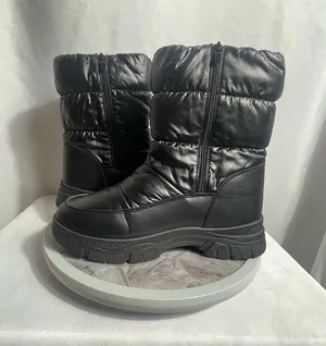 Women’s Black Fur-Lined Winter Snow Boots Size 8 EU39 PVC Sole Cozy Warm thumbnail 4