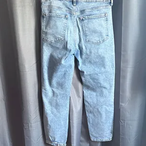 Old Navy O.G straight high-rise ripped jeans size 10 thumbnail 3