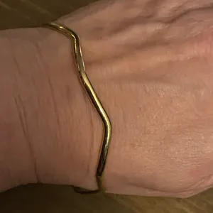 Vintage Wavy Gold Bangle Bracelet thumbnail 2