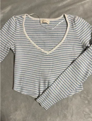 PacSun Long Sleeve Top thumbnail 1
