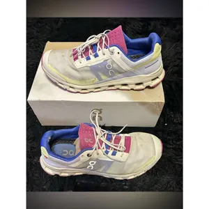ON CLOUDVISTA multicolored lace up shoes sneakers women’s 9.5 Preowned thumbnail 8