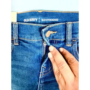 Old Navy Boyfriend Denim Shorts Women Size 2‎ Dark Wash Raw Hem Stretch NWT thumbnail 4