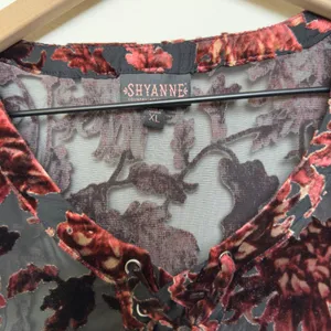 Shyanne Women Velvet Burnout Blouse Top XL Burgundy Floral Paisley Lace Up Sheer thumbnail 4