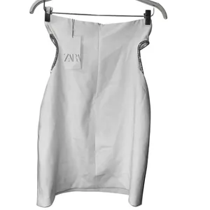 ZARA NEW WHITE STRAPLESS CUT OUT RHINESTONE MINI DRESS Women’s Size Medium thumbnail 9