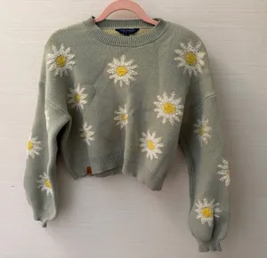 simply southern cropped Daisy sweater thumbnail 1