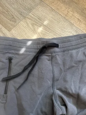 Alo Yoga medium pants thumbnail 11