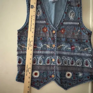 Keren Hart Vintage Denim Embroidered Floral Paisley Boho Vest Blue Small Western thumbnail 7