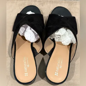 Naturalizer Arielle Black Faux Suede Crisscross‎ N5 Comfort Sandals Size 7.5M thumbnail 5