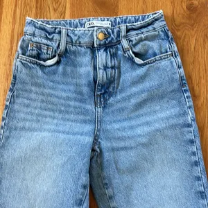 Zara High-rise Straight Leg Jeans thumbnail 6