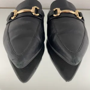 Black Leather Fortress Horse Bit Pointed Toe Slip On Loafer Mules thumbnail 10