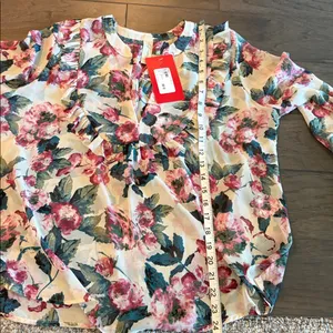 NWT Evereve Allison Joy Kristy Ruffle Top Sz M thumbnail 8
