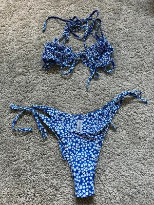 Zaful Blue Floral Bikini thumbnail 1