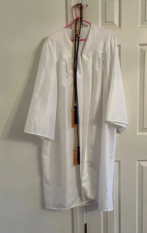 Jostens Graduation Gown With Chords White thumbnail 1