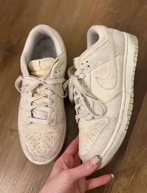 Nike Dunk Low thumbnail 1