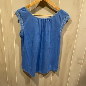 Cute American Eagle washed blue eyelet sleeveless scoop neck cotton festival top thumbnail 5