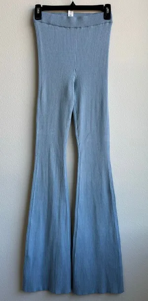 Alo Yoga Denim Knit Ribbed Flare Light Celestial Blue Leggings Pants Size Small thumbnail 1