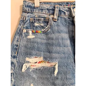 American Eagle Denim Shorts Womens 00‎ Blue Rainbow Embroidered Distressed thumbnail 2