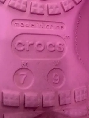 Crocs Classic Clog Sandals in Pink, Unisex Size Men's 7 / Women's 9 thumbnail 2