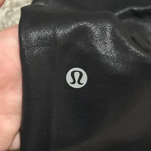 Lululemon Wunder Train High Rise Crop 23” Foil Size 8 Athleisure Athletic Gym thumbnail 3