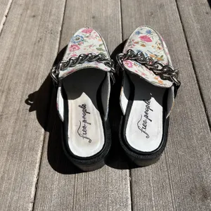 Free People Vida Mules‎ Ivory Floral Slip On Leather Flat Shoes Size EU 38.5 thumbnail 3