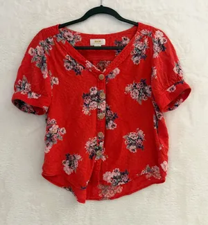 Maeve Anthropologie Red Floral Button Front Puff Sleeve Blouse‎ Top Size 2 thumbnail 1