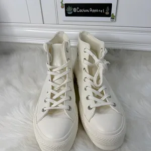 New Y2K Vibe Converse Platform High Tops With Butterfly Size 9 Womens thumbnail 5