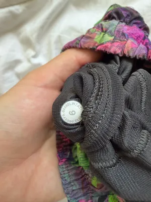 Lululemon Shorts Hotty Hot 2.5 thumbnail 4