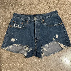 LEVI’s 501 Original Fit High Rise Distressed Western Daisy Duke Shorts Sz. 26 thumbnail 3