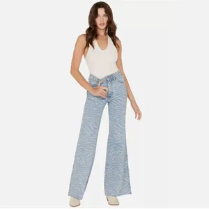 Nwt Wrangler Women'S Meow Laser Tiger Print Wanderer Flare Jeans 31 X34 thumbnail 2