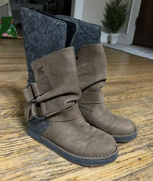 Sorel Boots Sz 6 thumbnail 1