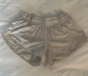 Lululemon Shorts Hotty Hot thumbnail 1