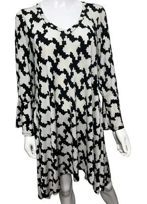 Womens Black Cream Geometric Print Swing Dress Bell Sleeve V Neck Large thumbnail 1