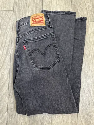 Levi’s Wedgie Straight Charcoal Distressed Jeans Size 27 thumbnail 2
